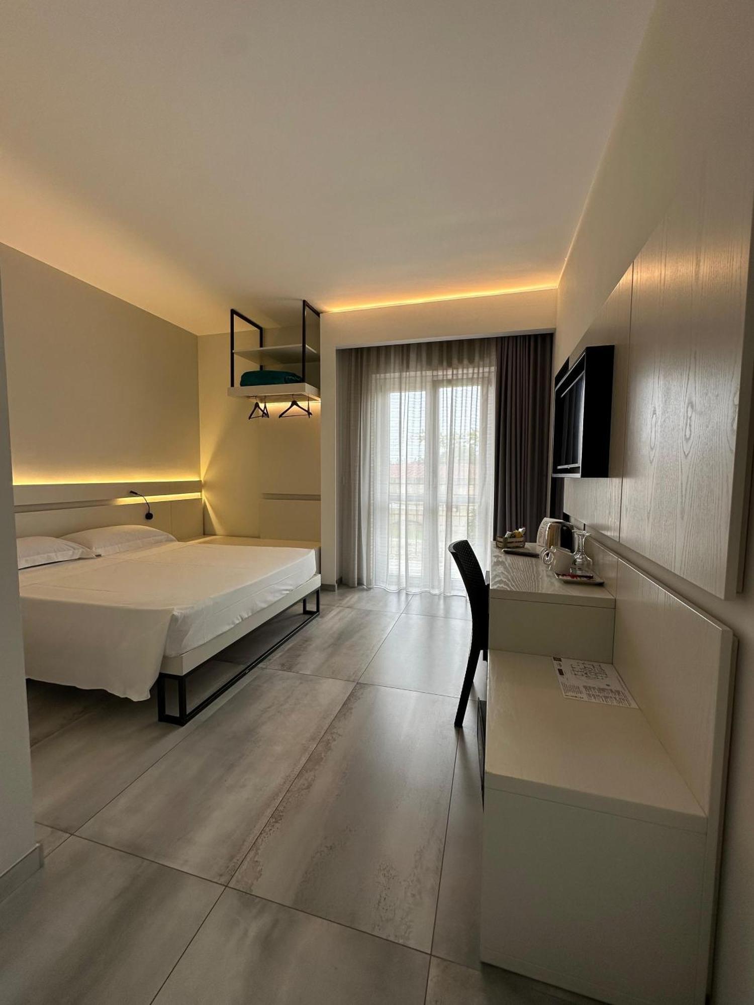 Gabriel Holidays Tropea Exterior foto